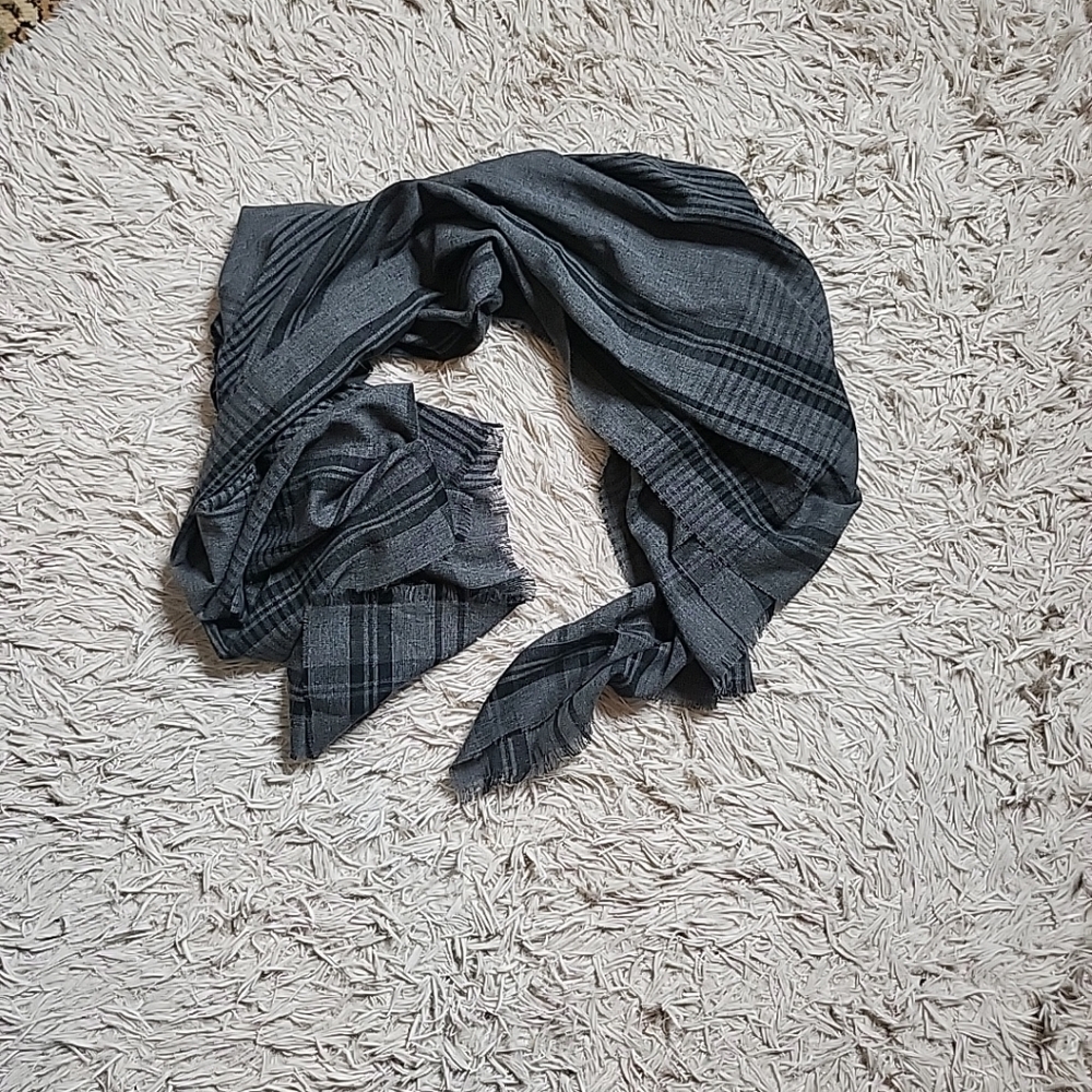Cashmaire Plaid Scarf Raw Edges Made in Italy Grey & Black Fall Winter Indie